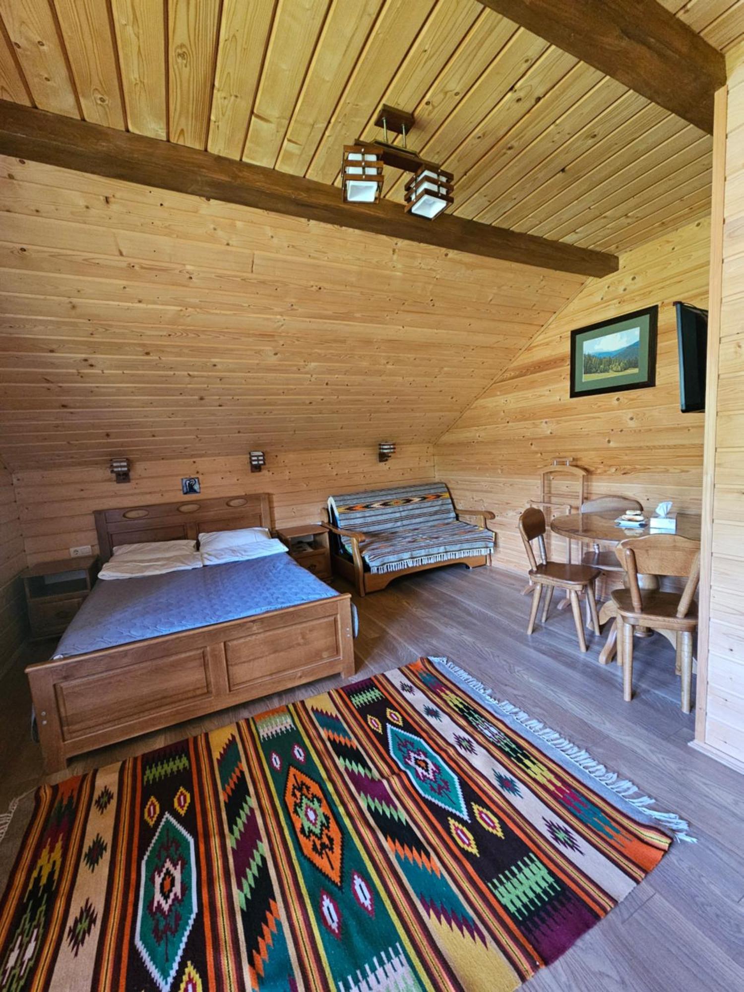 Guesthouse Kolo Druziv Tatariv Buitenkant foto
