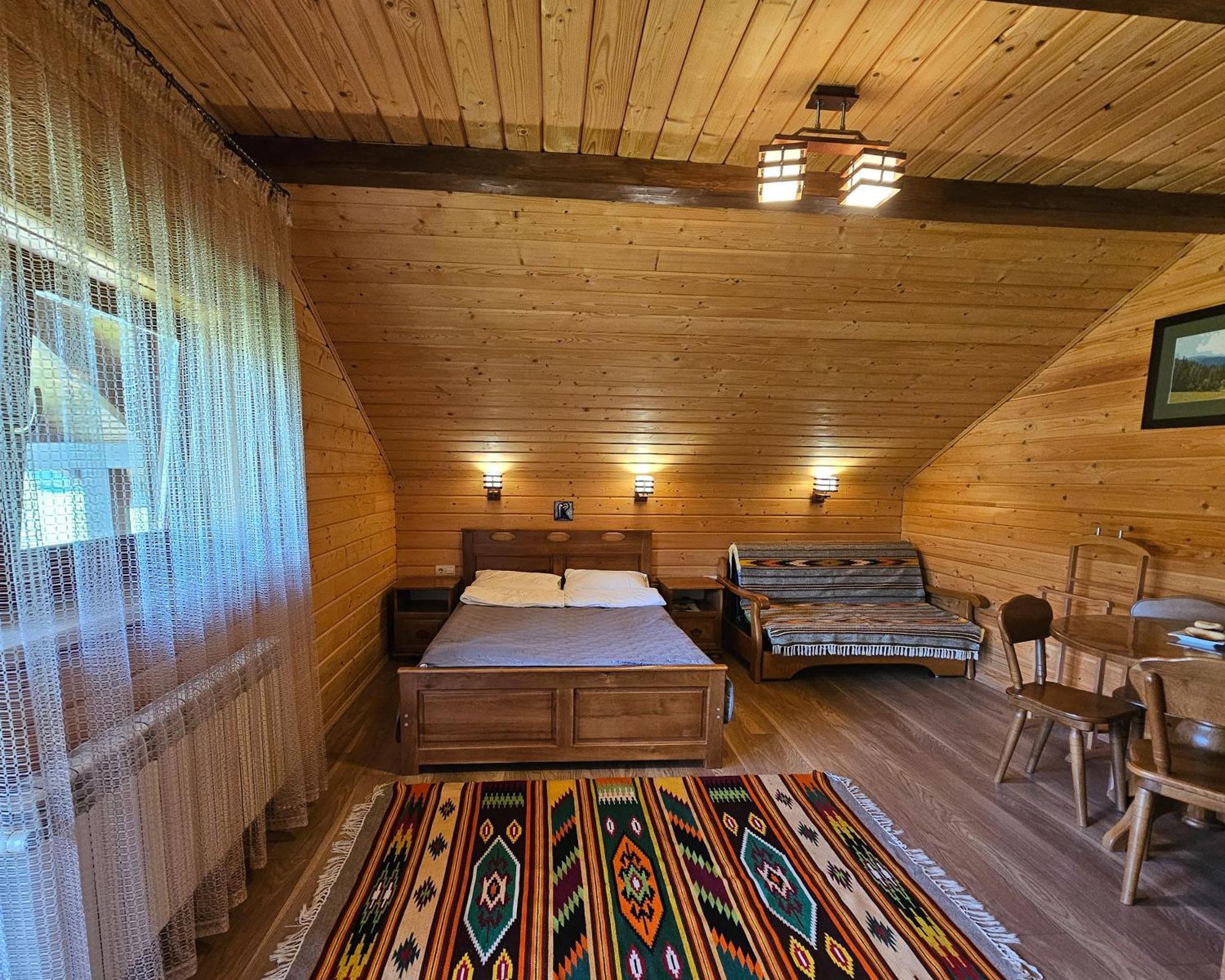 Guesthouse Kolo Druziv Tatariv Buitenkant foto