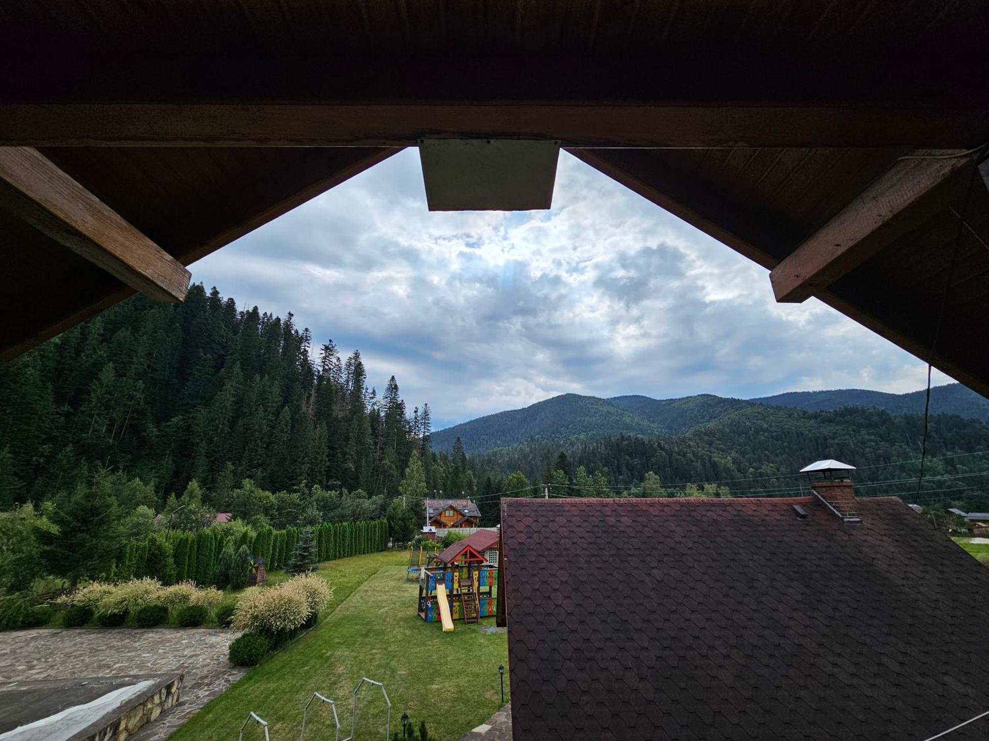 Guesthouse Kolo Druziv Tatariv Buitenkant foto