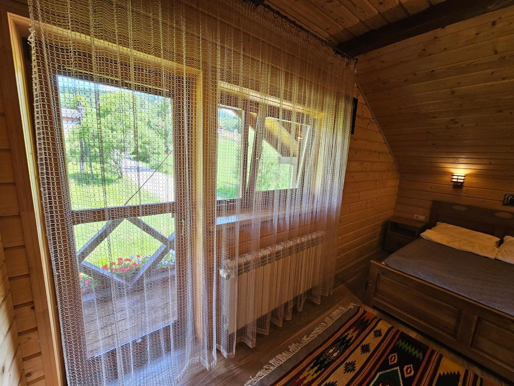 Guesthouse Kolo Druziv Tatariv Buitenkant foto