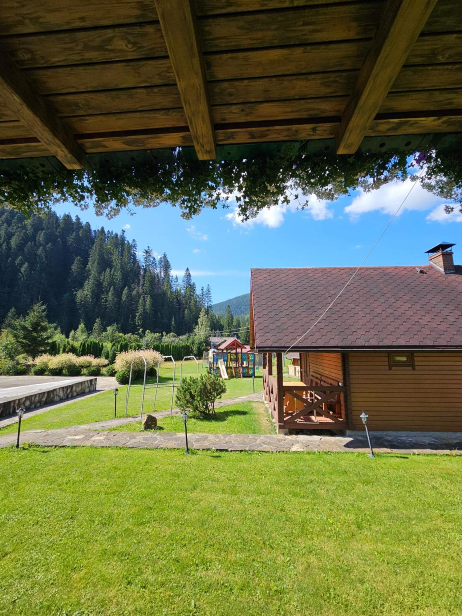 Guesthouse Kolo Druziv Tatariv Buitenkant foto