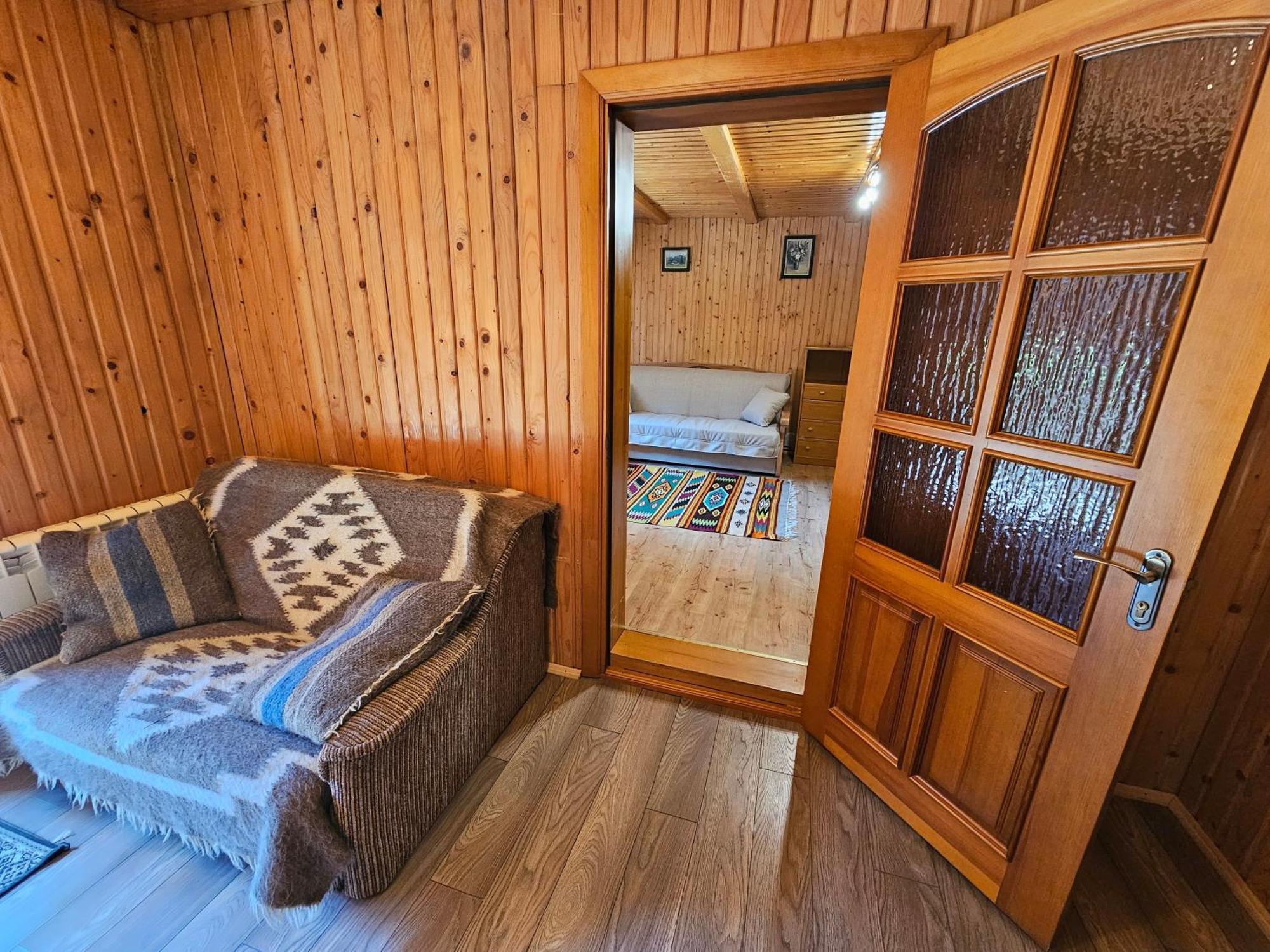 Guesthouse Kolo Druziv Tatariv Buitenkant foto