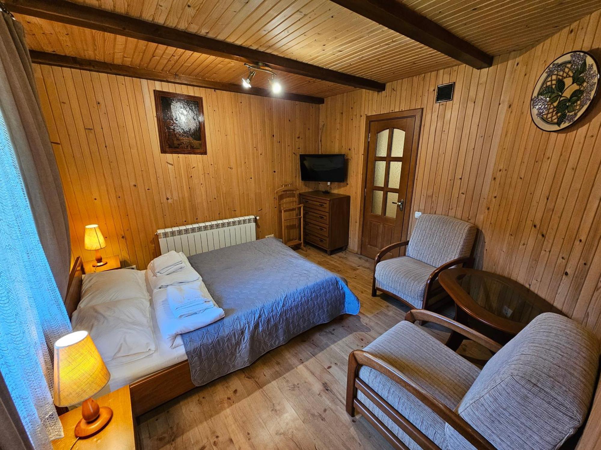 Guesthouse Kolo Druziv Tatariv Buitenkant foto